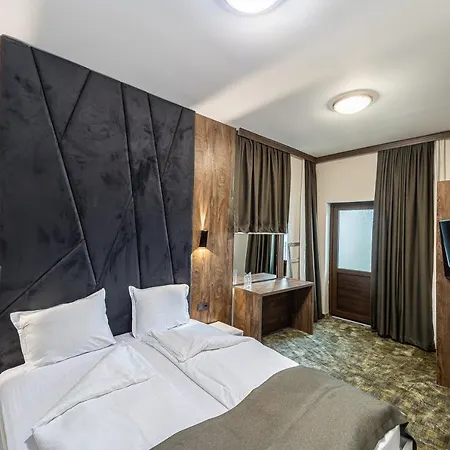 Euphoria Hotell Brosh