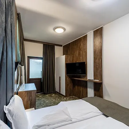 Euphoria Hotell Brosh